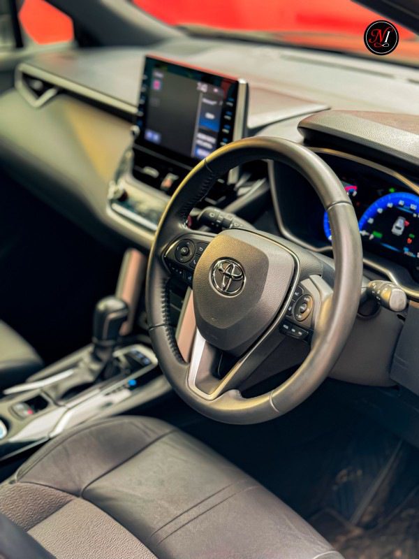 
								𝐂𝐨𝐫𝐨𝐥𝐥𝐚 𝐂𝐫𝐨𝐬𝐬 𝐙 𝐋𝐞𝐚𝐭𝐡𝐞𝐫 full									