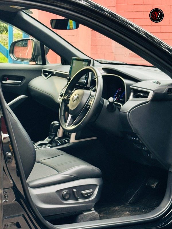 
								𝐂𝐨𝐫𝐨𝐥𝐥𝐚 𝐂𝐫𝐨𝐬𝐬 𝐙 𝐋𝐞𝐚𝐭𝐡𝐞𝐫 full									