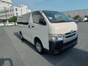 Hiace DX 2020 white