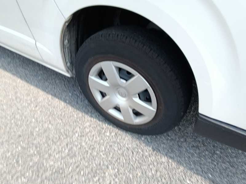 
								Hiace DX 2020 white full									