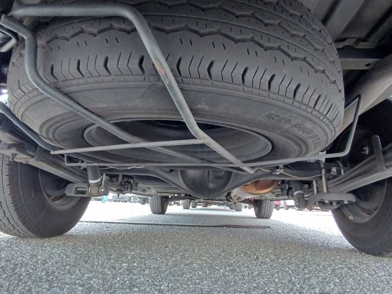 
								Hiace DX 2020 white full									