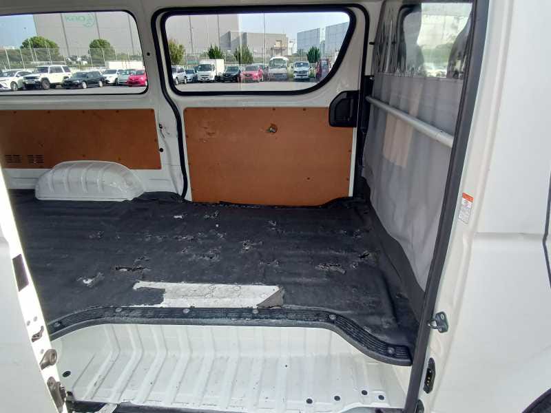 
								Hiace DX 2020 white full									