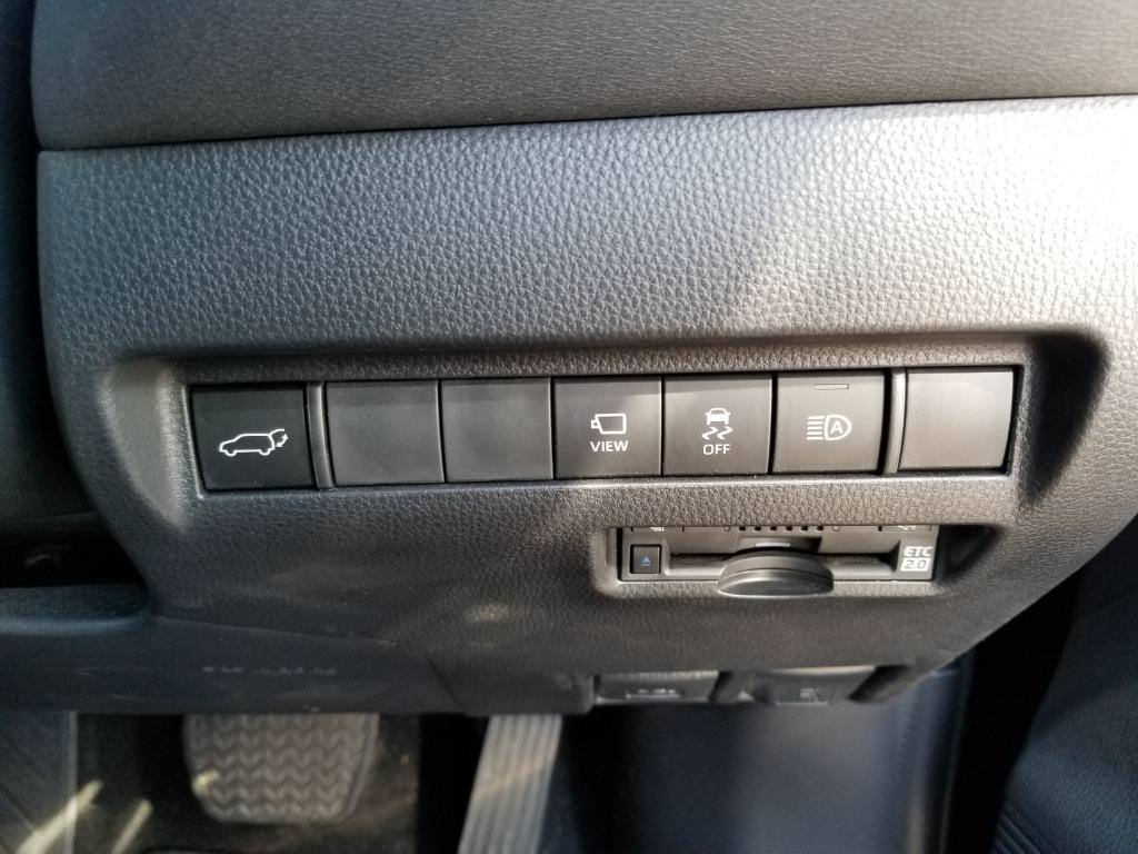 
								2022 Toyota Harrier (Non-Hybrid) full									