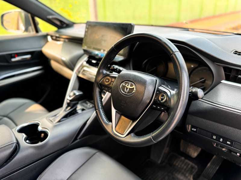 
								2022 Toyota Harrier (Non-Hybrid) full									